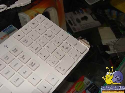 美女鍵盤新貴輕雅尚品KB-880俏麗上市